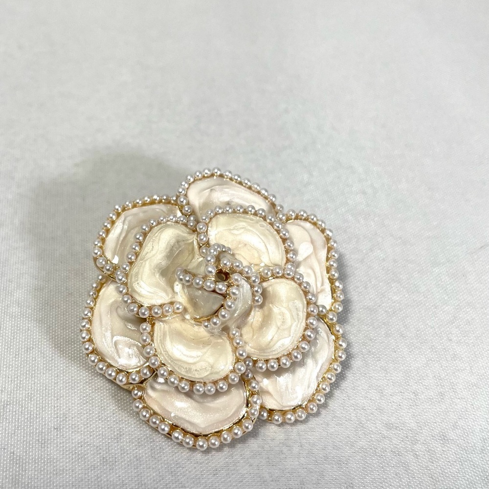 White camellia pearl enamel brooch